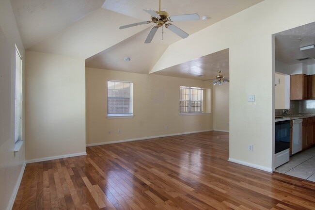 Building Photo - 1237 Lovett St
