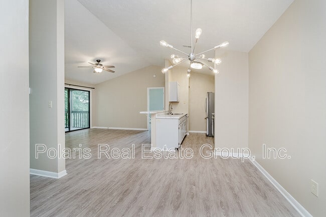 Building Photo - 4540 Village Ct