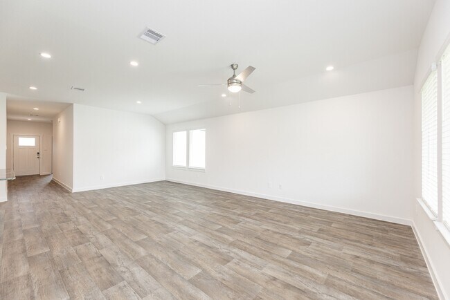 Building Photo - 1711 Porto Rosso Dr