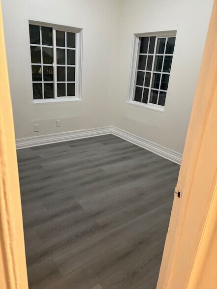 BR 2 - 1819 S Normandie Ave