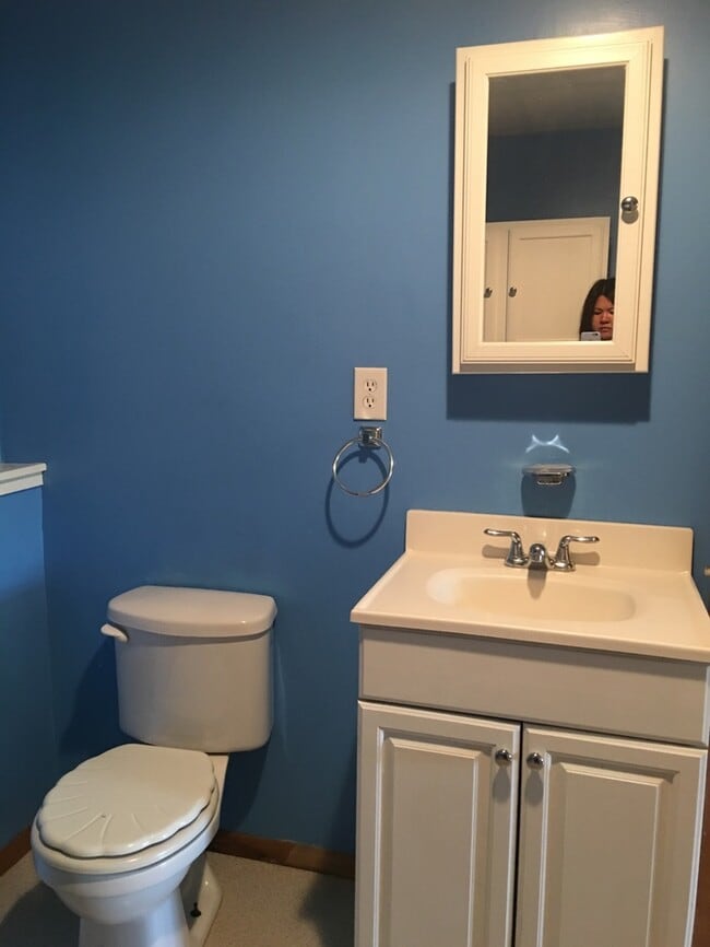 Building Photo - Beautiful secluded 4 bedroom 2.5 bath home with 2 stall detached garage and descent sized yard