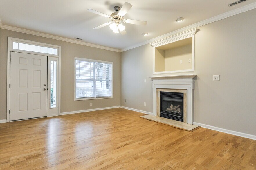 Building Photo - 1040 Bridlemine Dr