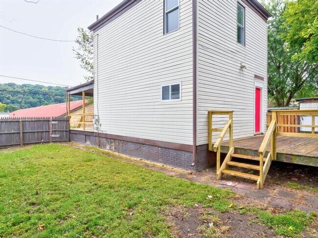 Building Photo - 2 bedroom House New Brighton