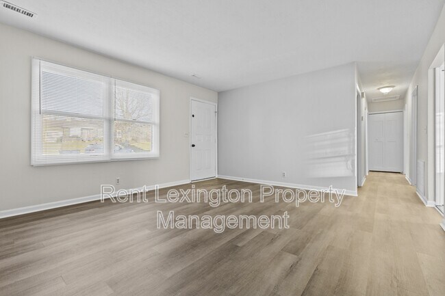 Building Photo - 608 McCurdy Ct