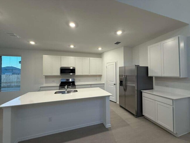 Building Photo - 17704 Sage Thrasher Dr