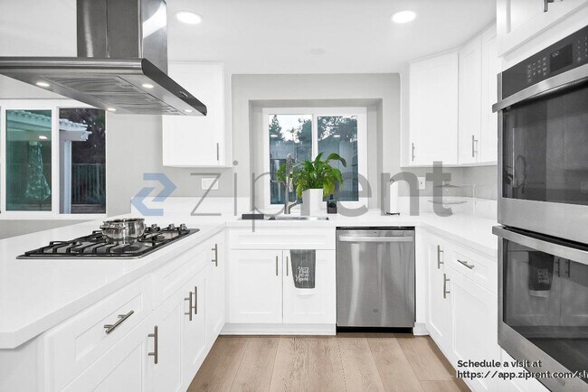 Building Photo - 23693 Cadenza Dr