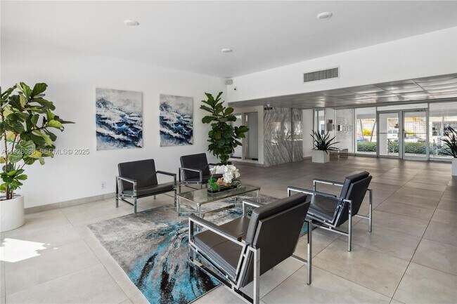 Building Photo - 401 Golden Isles Dr