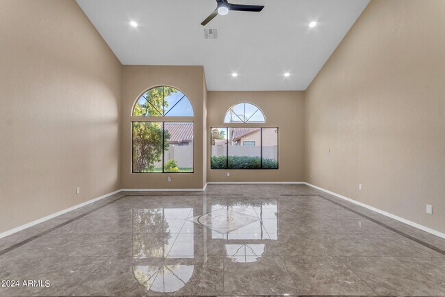 Building Photo - 387 W Larona Ln