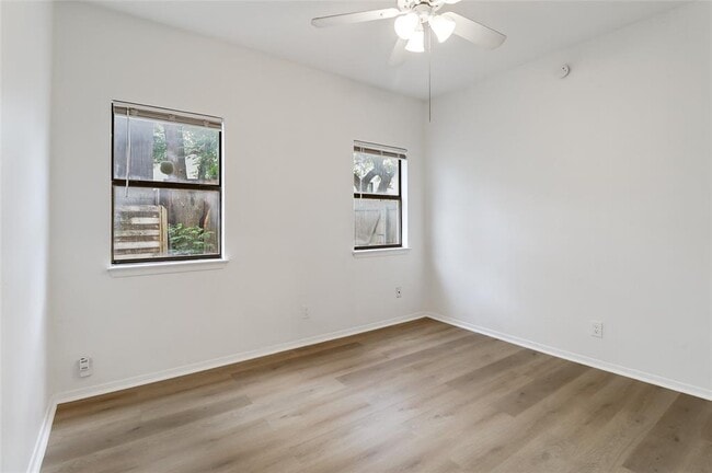 Building Photo - 1805 Bouldin Ave