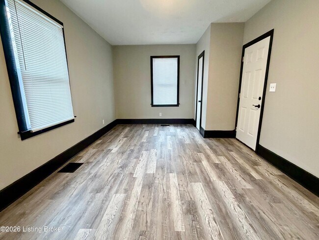 Building Photo - 1545 Catalpa St