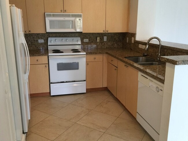 Building Photo - 2201 W Preserve Way