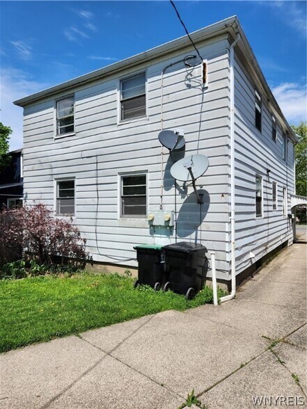 Building Photo - 552 Englewood Ave