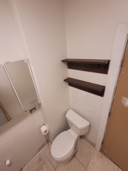 Building Photo - 1803 Hervey Ave