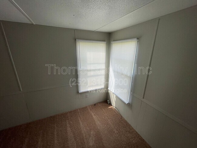Building Photo - 39 Travis Ln