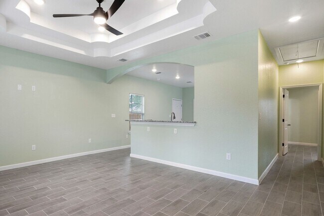 Building Photo - Charming 3/2/2 single story home near Downtown SA & St. Mary's University!