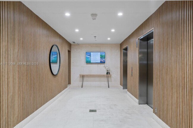 Building Photo - 19143 Fisher Island Dr