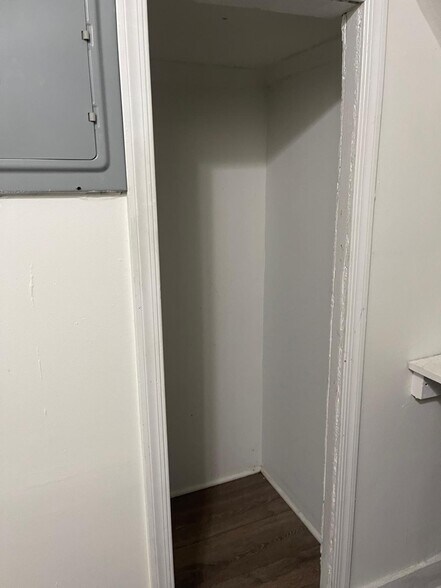 Building Photo - 26 Ella St