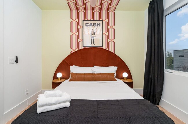 Building Photo - 48 Fern Ave