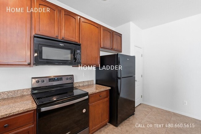 Building Photo - 1035 S Cheshire Ln
