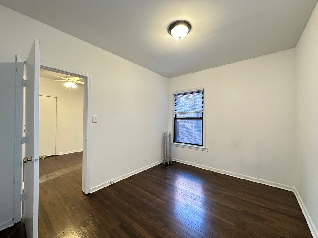 Building Photo - 933 W Sunnyside Ave