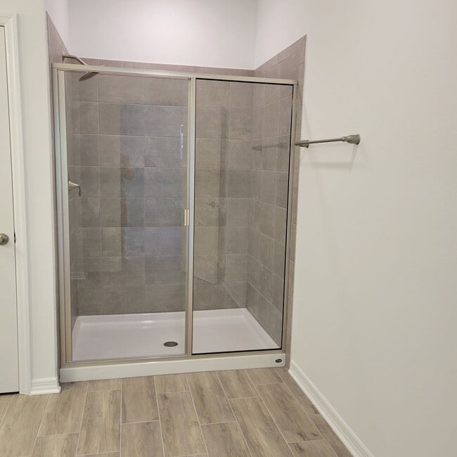 Building Photo - Annual UNfurnished almost BRAND NEW townhome just south of University and Lockwood Ridge!