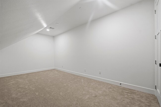 Building Photo - 413 Chuckwagon Trail