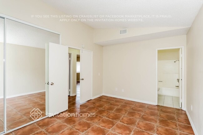 Building Photo - 2748 Condor Creek Ln