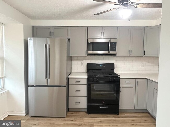 Building Photo - 31 Stoneshire Dr