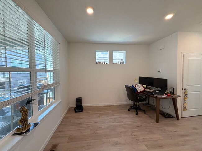 Building Photo - Modern Duplex Near Cherry Creek Trail with Quartz Kitchen, Loft & Low-Maintenance Living