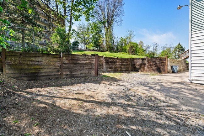 Building Photo - 348-350 Wyoming Street