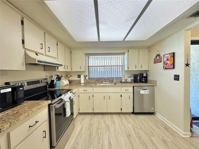 Building Photo - 2246 Firestone Pl