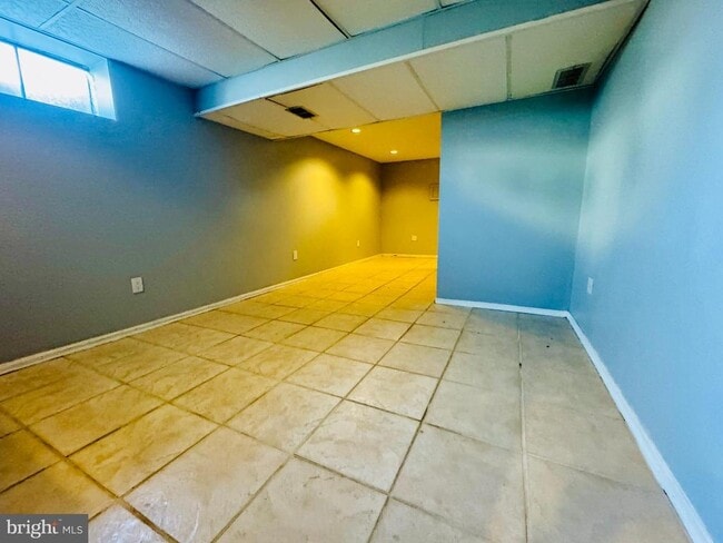 Building Photo - 2 Durness Ct