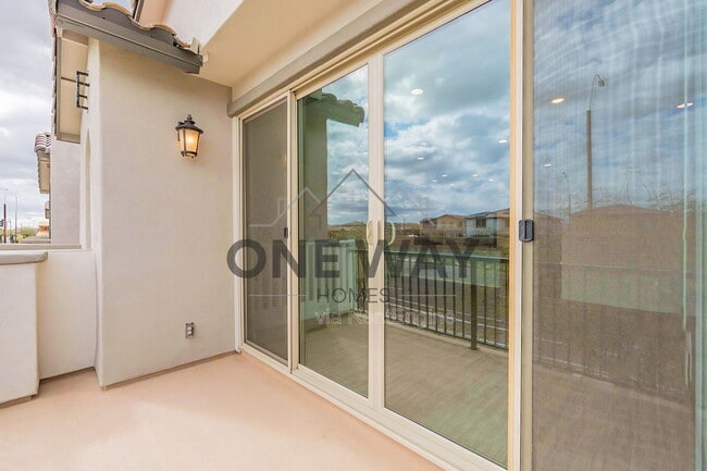 Building Photo - 4643 S Element