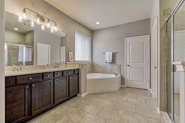 Building Photo - 106 Deer Crossing Ct