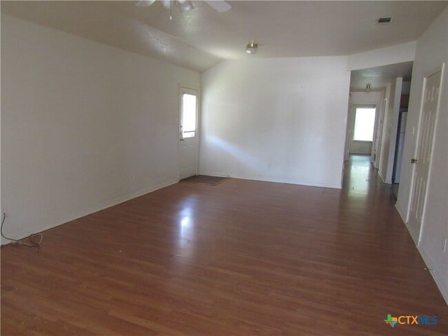 Building Photo - 3807 Hitchrock Dr