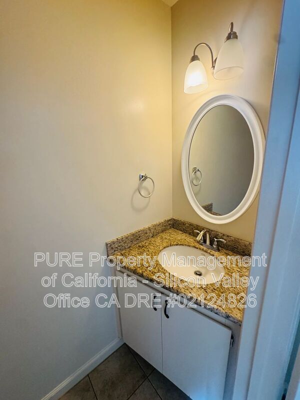 Building Photo - 115 Jefferson St