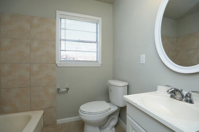 Building Photo - 10322 Cathedral Dr