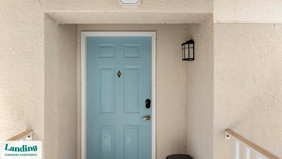 Building Photo - 3695 Island Club Dr