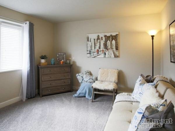 Building Photo - Granada Apartments