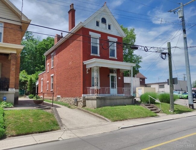 Building Photo - 15 Bertus St