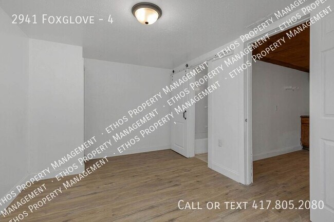 Building Photo - 2941 Foxglove-4