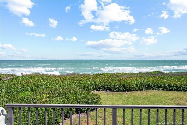 Building Photo - 2051 NE Ocean Blvd