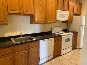 Building Photo - 1010 6th St