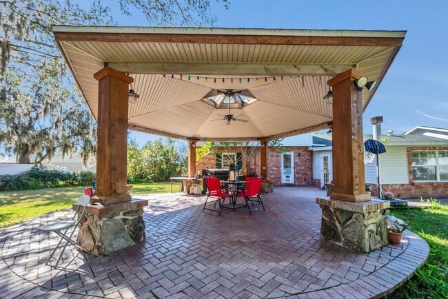 Building Photo - 223 Denese Ln