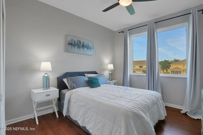 Building Photo - 14163 Mahogany Ave