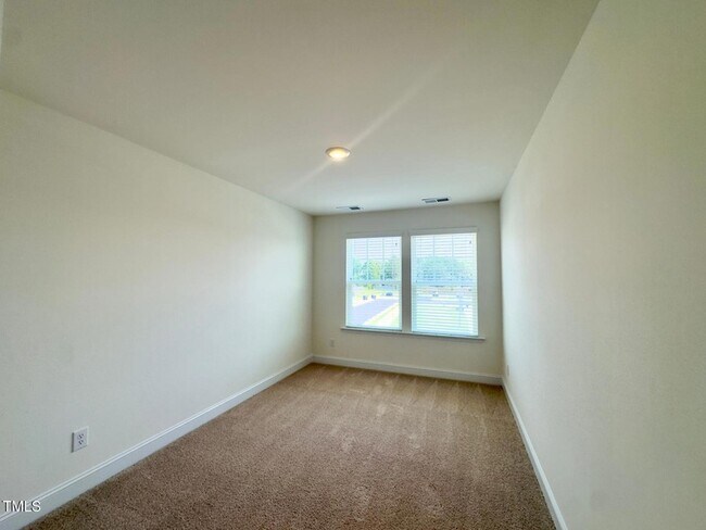 Building Photo - 23 Bibury Wy