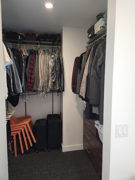 Building Photo - 8 E Randolph St