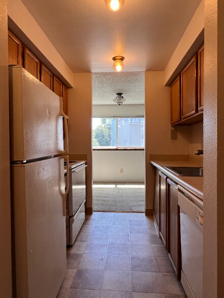Building Photo - 10522 Lake City Way NE