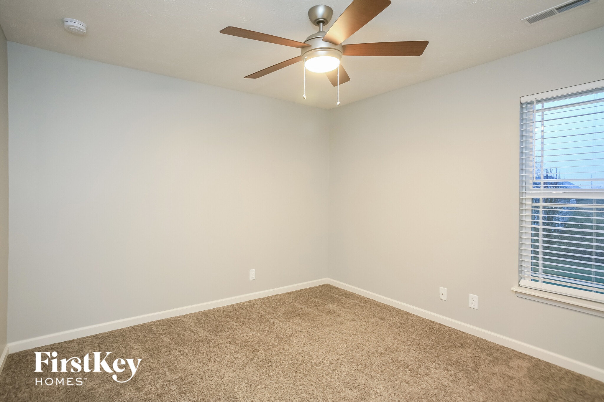 Building Photo - 900 Foxglove St