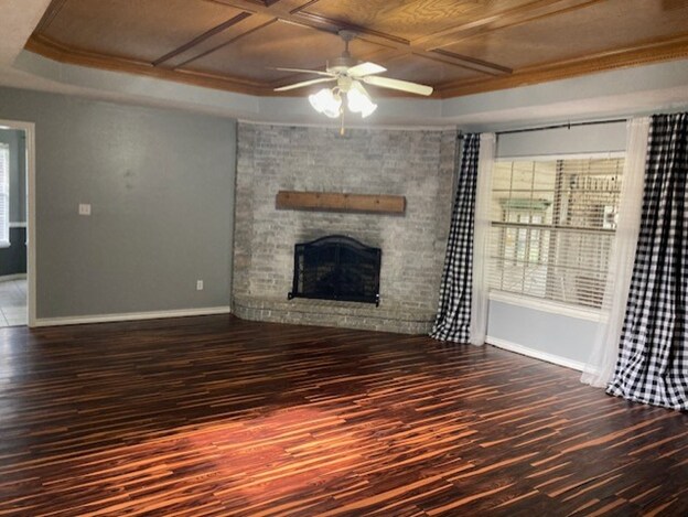 Building Photo - 6017 Summerwood Ln